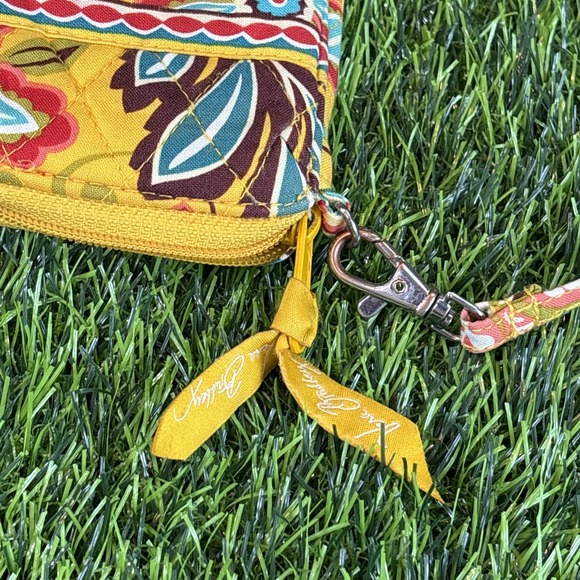 Vera Bradley Zip Around Wristlet Wallet Floral Yellow Multicolor Quilted - Picture 2 of 9